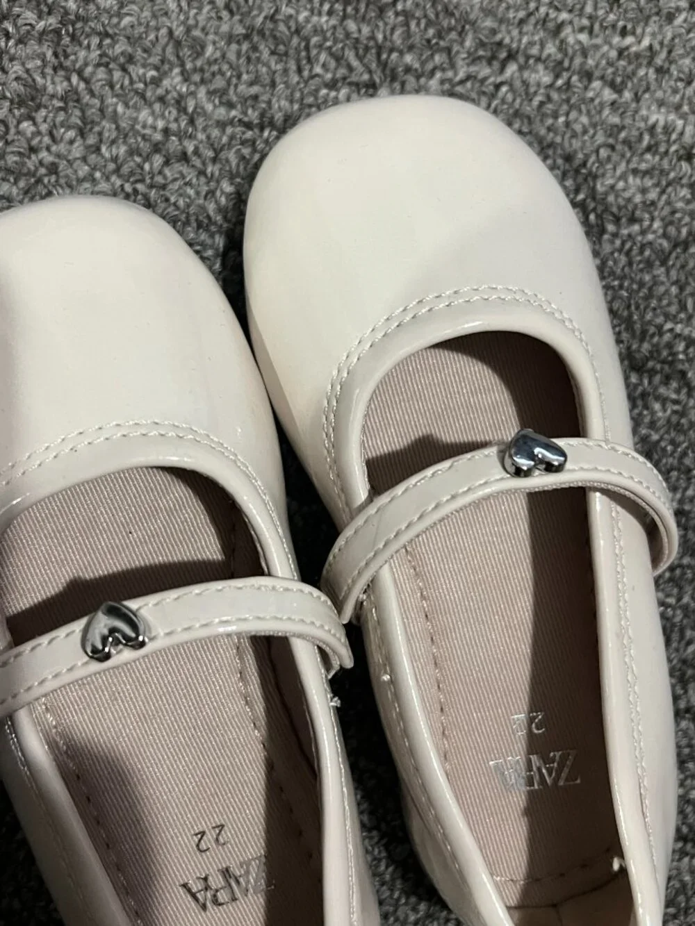 Zara Toddler Girl Heart Ballet Shoes Cream Tan Size 22 US 6